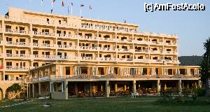 [P15] Messonghi Beach Hotel in Iulie 2012 - Cladirea principala a hptelului si terasa cu barul principal » foto by rlg
 - 
<span class="allrVoted glyphicon glyphicon-heart hidden" id="av336944"></span>
<a class="m-l-10 hidden" id="sv336944" onclick="voting_Foto_DelVot(,336944,9720)" role="button">șterge vot <span class="glyphicon glyphicon-remove"></span></a>
<a id="v9336944" class=" c-red"  onclick="voting_Foto_SetVot(336944)" role="button"><span class="glyphicon glyphicon-heart-empty"></span> <b>LIKE</b> = Votează poza</a> <img class="hidden"  id="f336944W9" src="/imagini/loader.gif" border="0" /><span class="AjErrMes hidden" id="e336944ErM"></span>
