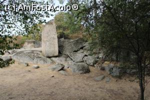 [P52] Primorsko, Beglik Tash, Stânca Tăiată (Felia de Piatră) văzută din exterior » foto by mprofeanu
 - 
<span class="allrVoted glyphicon glyphicon-heart hidden" id="av1209975"></span>
<a class="m-l-10 hidden" id="sv1209975" onclick="voting_Foto_DelVot(,1209975,9723)" role="button">șterge vot <span class="glyphicon glyphicon-remove"></span></a>
<a id="v91209975" class=" c-red"  onclick="voting_Foto_SetVot(1209975)" role="button"><span class="glyphicon glyphicon-heart-empty"></span> <b>LIKE</b> = Votează poza</a> <img class="hidden"  id="f1209975W9" src="/imagini/loader.gif" border="0" /><span class="AjErrMes hidden" id="e1209975ErM"></span>