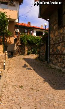 [P13] străduţă în centrul vechi din Sozopol » foto by vasilica
 - 
<span class="allrVoted glyphicon glyphicon-heart hidden" id="av397358"></span>
<a class="m-l-10 hidden" id="sv397358" onclick="voting_Foto_DelVot(,397358,9723)" role="button">șterge vot <span class="glyphicon glyphicon-remove"></span></a>
<a id="v9397358" class=" c-red"  onclick="voting_Foto_SetVot(397358)" role="button"><span class="glyphicon glyphicon-heart-empty"></span> <b>LIKE</b> = Votează poza</a> <img class="hidden"  id="f397358W9" src="/imagini/loader.gif" border="0" /><span class="AjErrMes hidden" id="e397358ErM"></span>