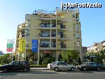 [P14] Hotelul 'Imperial' din orasul Primorsko » foto by ileanaxperta*
 - 
<span class="allrVoted glyphicon glyphicon-heart hidden" id="av237728"></span>
<a class="m-l-10 hidden" id="sv237728" onclick="voting_Foto_DelVot(,237728,9723)" role="button">șterge vot <span class="glyphicon glyphicon-remove"></span></a>
<a id="v9237728" class=" c-red"  onclick="voting_Foto_SetVot(237728)" role="button"><span class="glyphicon glyphicon-heart-empty"></span> <b>LIKE</b> = Votează poza</a> <img class="hidden"  id="f237728W9" src="/imagini/loader.gif" border="0" /><span class="AjErrMes hidden" id="e237728ErM"></span>