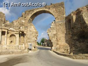 [P03] Arcul de triumf si templul lui Vespasian » foto by bica adriana
 - 
<span class="allrVoted glyphicon glyphicon-heart hidden" id="av865712"></span>
<a class="m-l-10 hidden" id="sv865712" onclick="voting_Foto_DelVot(,865712,9765)" role="button">șterge vot <span class="glyphicon glyphicon-remove"></span></a>
<a id="v9865712" class=" c-red"  onclick="voting_Foto_SetVot(865712)" role="button"><span class="glyphicon glyphicon-heart-empty"></span> <b>LIKE</b> = Votează poza</a> <img class="hidden"  id="f865712W9" src="/imagini/loader.gif" border="0" /><span class="AjErrMes hidden" id="e865712ErM"></span>