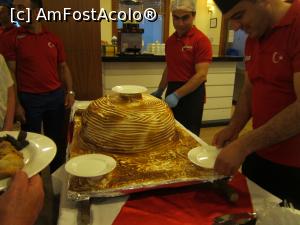 [P41] Un imens tort de inghetata pentru copii si nu numai.  » foto by bica adriana
 - 
<span class="allrVoted glyphicon glyphicon-heart hidden" id="av865750"></span>
<a class="m-l-10 hidden" id="sv865750" onclick="voting_Foto_DelVot(,865750,9765)" role="button">șterge vot <span class="glyphicon glyphicon-remove"></span></a>
<a id="v9865750" class=" c-red"  onclick="voting_Foto_SetVot(865750)" role="button"><span class="glyphicon glyphicon-heart-empty"></span> <b>LIKE</b> = Votează poza</a> <img class="hidden"  id="f865750W9" src="/imagini/loader.gif" border="0" /><span class="AjErrMes hidden" id="e865750ErM"></span>