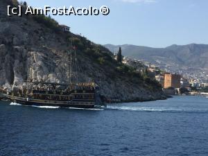 [P37] Si alt vas plin de turist dar se vede si Turnul Rosu » foto by mishu
 - 
<span class="allrVoted glyphicon glyphicon-heart hidden" id="av1014237"></span>
<a class="m-l-10 hidden" id="sv1014237" onclick="voting_Foto_DelVot(,1014237,9765)" role="button">șterge vot <span class="glyphicon glyphicon-remove"></span></a>
<a id="v91014237" class=" c-red"  onclick="voting_Foto_SetVot(1014237)" role="button"><span class="glyphicon glyphicon-heart-empty"></span> <b>LIKE</b> = Votează poza</a> <img class="hidden"  id="f1014237W9" src="/imagini/loader.gif" border="0" /><span class="AjErrMes hidden" id="e1014237ErM"></span>