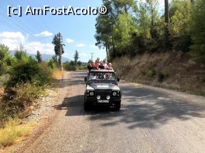 [P49] Jeep Safari » foto by mishu
 - 
<span class="allrVoted glyphicon glyphicon-heart hidden" id="av1014249"></span>
<a class="m-l-10 hidden" id="sv1014249" onclick="voting_Foto_DelVot(,1014249,9765)" role="button">șterge vot <span class="glyphicon glyphicon-remove"></span></a>
<a id="v91014249" class=" c-red"  onclick="voting_Foto_SetVot(1014249)" role="button"><span class="glyphicon glyphicon-heart-empty"></span> <b>LIKE</b> = Votează poza</a> <img class="hidden"  id="f1014249W9" src="/imagini/loader.gif" border="0" /><span class="AjErrMes hidden" id="e1014249ErM"></span>