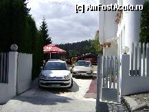 [P03] Curtea pensiunii unde au loc maxim 3 masini » foto by vali_tulcea
 - 
<span class="allrVoted glyphicon glyphicon-heart hidden" id="av239843"></span>
<a class="m-l-10 hidden" id="sv239843" onclick="voting_Foto_DelVot(,239843,9773)" role="button">șterge vot <span class="glyphicon glyphicon-remove"></span></a>
<a id="v9239843" class=" c-red"  onclick="voting_Foto_SetVot(239843)" role="button"><span class="glyphicon glyphicon-heart-empty"></span> <b>LIKE</b> = Votează poza</a> <img class="hidden"  id="f239843W9" src="/imagini/loader.gif" border="0" /><span class="AjErrMes hidden" id="e239843ErM"></span>