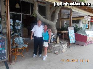 [P10] patronul terasei din centru, unde ne petreceam serile » foto by corneliaoprisan
 - 
<span class="allrVoted glyphicon glyphicon-heart hidden" id="av421479"></span>
<a class="m-l-10 hidden" id="sv421479" onclick="voting_Foto_DelVot(,421479,9781)" role="button">șterge vot <span class="glyphicon glyphicon-remove"></span></a>
<a id="v9421479" class=" c-red"  onclick="voting_Foto_SetVot(421479)" role="button"><span class="glyphicon glyphicon-heart-empty"></span> <b>LIKE</b> = Votează poza</a> <img class="hidden"  id="f421479W9" src="/imagini/loader.gif" border="0" /><span class="AjErrMes hidden" id="e421479ErM"></span>