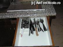 [P14] Vesela aflata in dulapul inferior » foto by ionescunic
 - 
<span class="allrVoted glyphicon glyphicon-heart hidden" id="av240775"></span>
<a class="m-l-10 hidden" id="sv240775" onclick="voting_Foto_DelVot(,240775,9800)" role="button">șterge vot <span class="glyphicon glyphicon-remove"></span></a>
<a id="v9240775" class=" c-red"  onclick="voting_Foto_SetVot(240775)" role="button"><span class="glyphicon glyphicon-heart-empty"></span> <b>LIKE</b> = Votează poza</a> <img class="hidden"  id="f240775W9" src="/imagini/loader.gif" border="0" /><span class="AjErrMes hidden" id="e240775ErM"></span>