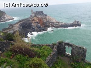 [P22] Portovenere - vedere de la morile de vânt spre orașul vechi și Biserica San Pietro.  » foto by Aurici
 - 
<span class="allrVoted glyphicon glyphicon-heart hidden" id="av977658"></span>
<a class="m-l-10 hidden" id="sv977658" onclick="voting_Foto_DelVot(,977658,9802)" role="button">șterge vot <span class="glyphicon glyphicon-remove"></span></a>
<a id="v9977658" class=" c-red"  onclick="voting_Foto_SetVot(977658)" role="button"><span class="glyphicon glyphicon-heart-empty"></span> <b>LIKE</b> = Votează poza</a> <img class="hidden"  id="f977658W9" src="/imagini/loader.gif" border="0" /><span class="AjErrMes hidden" id="e977658ErM"></span>