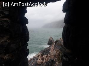 [P09] Portovenere - pătrundem în grota și în lumea lui Byron.  » foto by Aurici
 - 
<span class="allrVoted glyphicon glyphicon-heart hidden" id="av977645"></span>
<a class="m-l-10 hidden" id="sv977645" onclick="voting_Foto_DelVot(,977645,9802)" role="button">șterge vot <span class="glyphicon glyphicon-remove"></span></a>
<a id="v9977645" class=" c-red"  onclick="voting_Foto_SetVot(977645)" role="button"><span class="glyphicon glyphicon-heart-empty"></span> <b>LIKE</b> = Votează poza</a> <img class="hidden"  id="f977645W9" src="/imagini/loader.gif" border="0" /><span class="AjErrMes hidden" id="e977645ErM"></span>