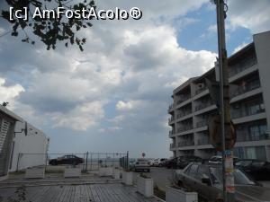 [P03] Aleea către plajă de vis-a-vis de hotel, în stânga se vede o terasă închisă » foto by Kavarnap
 - 
<span class="allrVoted glyphicon glyphicon-heart hidden" id="av1009403"></span>
<a class="m-l-10 hidden" id="sv1009403" onclick="voting_Foto_DelVot(,1009403,9804)" role="button">șterge vot <span class="glyphicon glyphicon-remove"></span></a>
<a id="v91009403" class=" c-red"  onclick="voting_Foto_SetVot(1009403)" role="button"><span class="glyphicon glyphicon-heart-empty"></span> <b>LIKE</b> = Votează poza</a> <img class="hidden"  id="f1009403W9" src="/imagini/loader.gif" border="0" /><span class="AjErrMes hidden" id="e1009403ErM"></span>