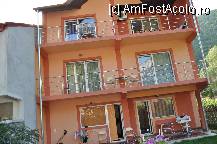 [P01] vila Ana, vedere din curtea din spate » foto by laurentiu.c
 - 
<span class="allrVoted glyphicon glyphicon-heart hidden" id="av241220"></span>
<a class="m-l-10 hidden" id="sv241220" onclick="voting_Foto_DelVot(,241220,9810)" role="button">șterge vot <span class="glyphicon glyphicon-remove"></span></a>
<a id="v9241220" class=" c-red"  onclick="voting_Foto_SetVot(241220)" role="button"><span class="glyphicon glyphicon-heart-empty"></span> <b>LIKE</b> = Votează poza</a> <img class="hidden"  id="f241220W9" src="/imagini/loader.gif" border="0" /><span class="AjErrMes hidden" id="e241220ErM"></span>