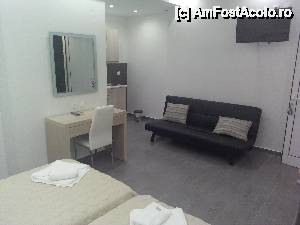 [P04] Vila Alexis renovata pentru sezonul 2014: camera tripla parter » foto by Andox
 - 
<span class="allrVoted glyphicon glyphicon-heart hidden" id="av509873"></span>
<a class="m-l-10 hidden" id="sv509873" onclick="voting_Foto_DelVot(,509873,9828)" role="button">șterge vot <span class="glyphicon glyphicon-remove"></span></a>
<a id="v9509873" class=" c-red"  onclick="voting_Foto_SetVot(509873)" role="button"><span class="glyphicon glyphicon-heart-empty"></span> <b>LIKE</b> = Votează poza</a> <img class="hidden"  id="f509873W9" src="/imagini/loader.gif" border="0" /><span class="AjErrMes hidden" id="e509873ErM"></span>