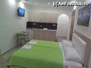 [P09] Vila Alexis renovata pentru sezonul 2014: dubla standard etaj » foto by Andox
 - 
<span class="allrVoted glyphicon glyphicon-heart hidden" id="av509878"></span>
<a class="m-l-10 hidden" id="sv509878" onclick="voting_Foto_DelVot(,509878,9828)" role="button">șterge vot <span class="glyphicon glyphicon-remove"></span></a>
<a id="v9509878" class=" c-red"  onclick="voting_Foto_SetVot(509878)" role="button"><span class="glyphicon glyphicon-heart-empty"></span> <b>LIKE</b> = Votează poza</a> <img class="hidden"  id="f509878W9" src="/imagini/loader.gif" border="0" /><span class="AjErrMes hidden" id="e509878ErM"></span>