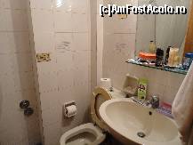 [P11] Baia, wc, curat dar stramt. » foto by maryka
 - 
<span class="allrVoted glyphicon glyphicon-heart hidden" id="av322067"></span>
<a class="m-l-10 hidden" id="sv322067" onclick="voting_Foto_DelVot(,322067,9859)" role="button">șterge vot <span class="glyphicon glyphicon-remove"></span></a>
<a id="v9322067" class=" c-red"  onclick="voting_Foto_SetVot(322067)" role="button"><span class="glyphicon glyphicon-heart-empty"></span> <b>LIKE</b> = Votează poza</a> <img class="hidden"  id="f322067W9" src="/imagini/loader.gif" border="0" /><span class="AjErrMes hidden" id="e322067ErM"></span>