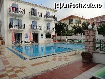 [P34] Iata si piscina, foarte curata. » foto by maryka
 - 
<span class="allrVoted glyphicon glyphicon-heart hidden" id="av322106"></span>
<a class="m-l-10 hidden" id="sv322106" onclick="voting_Foto_DelVot(,322106,9859)" role="button">șterge vot <span class="glyphicon glyphicon-remove"></span></a>
<a id="v9322106" class=" c-red"  onclick="voting_Foto_SetVot(322106)" role="button"><span class="glyphicon glyphicon-heart-empty"></span> <b>LIKE</b> = Votează poza</a> <img class="hidden"  id="f322106W9" src="/imagini/loader.gif" border="0" /><span class="AjErrMes hidden" id="e322106ErM"></span>