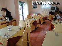 [P43] La sala de mese, micul dejun cu autoservire. » foto by maryka
 - 
<span class="allrVoted glyphicon glyphicon-heart hidden" id="av322119"></span>
<a class="m-l-10 hidden" id="sv322119" onclick="voting_Foto_DelVot(,322119,9859)" role="button">șterge vot <span class="glyphicon glyphicon-remove"></span></a>
<a id="v9322119" class=" c-red"  onclick="voting_Foto_SetVot(322119)" role="button"><span class="glyphicon glyphicon-heart-empty"></span> <b>LIKE</b> = Votează poza</a> <img class="hidden"  id="f322119W9" src="/imagini/loader.gif" border="0" /><span class="AjErrMes hidden" id="e322119ErM"></span>