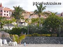 [P12] statiunea vazuta de pe plaja; casele, ascunse printre palmieri au o arhitectura superba, relaxata.  » foto by lidiacojea
 - 
<span class="allrVoted glyphicon glyphicon-heart hidden" id="av419166"></span>
<a class="m-l-10 hidden" id="sv419166" onclick="voting_Foto_DelVot(,419166,9865)" role="button">șterge vot <span class="glyphicon glyphicon-remove"></span></a>
<a id="v9419166" class=" c-red"  onclick="voting_Foto_SetVot(419166)" role="button"><span class="glyphicon glyphicon-heart-empty"></span> <b>LIKE</b> = Votează poza</a> <img class="hidden"  id="f419166W9" src="/imagini/loader.gif" border="0" /><span class="AjErrMes hidden" id="e419166ErM"></span>