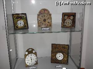 [P12] Ceasuri de perete din sec. XIX (muzeul Tarii Fagarasului).  » foto by Safta Radu
 - 
<span class="allrVoted glyphicon glyphicon-heart hidden" id="av507320"></span>
<a class="m-l-10 hidden" id="sv507320" onclick="voting_Foto_DelVot(,507320,9869)" role="button">șterge vot <span class="glyphicon glyphicon-remove"></span></a>
<a id="v9507320" class=" c-red"  onclick="voting_Foto_SetVot(507320)" role="button"><span class="glyphicon glyphicon-heart-empty"></span> <b>LIKE</b> = Votează poza</a> <img class="hidden"  id="f507320W9" src="/imagini/loader.gif" border="0" /><span class="AjErrMes hidden" id="e507320ErM"></span>