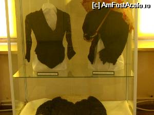 [P13] Moda secolului XIX (muzeul Tarii Fagarasului).  » foto by Safta Radu
 - 
<span class="allrVoted glyphicon glyphicon-heart hidden" id="av507325"></span>
<a class="m-l-10 hidden" id="sv507325" onclick="voting_Foto_DelVot(,507325,9869)" role="button">șterge vot <span class="glyphicon glyphicon-remove"></span></a>
<a id="v9507325" class=" c-red"  onclick="voting_Foto_SetVot(507325)" role="button"><span class="glyphicon glyphicon-heart-empty"></span> <b>LIKE</b> = Votează poza</a> <img class="hidden"  id="f507325W9" src="/imagini/loader.gif" border="0" /><span class="AjErrMes hidden" id="e507325ErM"></span>