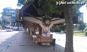[P20] Statia dubla de autobuz amintita in review din piata Kossuth, Kecskemet, Ungaria.  » foto by traian.leuca †
 - 
<span class="allrVoted glyphicon glyphicon-heart hidden" id="av578054"></span>
<a class="m-l-10 hidden" id="sv578054" onclick="voting_Foto_DelVot(,578054,9947)" role="button">șterge vot <span class="glyphicon glyphicon-remove"></span></a>
<a id="v9578054" class=" c-red"  onclick="voting_Foto_SetVot(578054)" role="button"><span class="glyphicon glyphicon-heart-empty"></span> <b>LIKE</b> = Votează poza</a> <img class="hidden"  id="f578054W9" src="/imagini/loader.gif" border="0" /><span class="AjErrMes hidden" id="e578054ErM"></span>