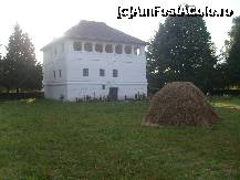 [P02] Una dintre culele de la Horezu ( casa boiereasca fortificata) - de la pensiunea Marcea ajungi in 5 minute cu masina » foto by alinaburlacu
 - 
<span class="allrVoted glyphicon glyphicon-heart hidden" id="av247338"></span>
<a class="m-l-10 hidden" id="sv247338" onclick="voting_Foto_DelVot(,247338,9989)" role="button">șterge vot <span class="glyphicon glyphicon-remove"></span></a>
<a id="v9247338" class=" c-red"  onclick="voting_Foto_SetVot(247338)" role="button"><span class="glyphicon glyphicon-heart-empty"></span> <b>LIKE</b> = Votează poza</a> <img class="hidden"  id="f247338W9" src="/imagini/loader.gif" border="0" /><span class="AjErrMes hidden" id="e247338ErM"></span>