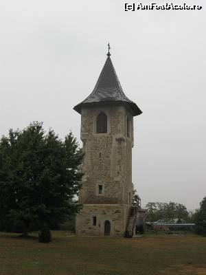[P02] Turnul clopotniță - Mănăstirea Popăuți » foto by tata123 🔱
 - 
<span class="allrVoted glyphicon glyphicon-heart hidden" id="av582534"></span>
<a class="m-l-10 hidden" id="sv582534" onclick="voting_Foto_DelVot(,582534,9996)" role="button">șterge vot <span class="glyphicon glyphicon-remove"></span></a>
<a id="v9582534" class=" c-red"  onclick="voting_Foto_SetVot(582534)" role="button"><span class="glyphicon glyphicon-heart-empty"></span> <b>LIKE</b> = Votează poza</a> <img class="hidden"  id="f582534W9" src="/imagini/loader.gif" border="0" /><span class="AjErrMes hidden" id="e582534ErM"></span>