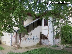 [P06] Casa Manolache Iorga - scară acces etaj » foto by tata123 🔱
 - 
<span class="allrVoted glyphicon glyphicon-heart hidden" id="av584231"></span>
<a class="m-l-10 hidden" id="sv584231" onclick="voting_Foto_DelVot(,584231,9996)" role="button">șterge vot <span class="glyphicon glyphicon-remove"></span></a>
<a id="v9584231" class=" c-red"  onclick="voting_Foto_SetVot(584231)" role="button"><span class="glyphicon glyphicon-heart-empty"></span> <b>LIKE</b> = Votează poza</a> <img class="hidden"  id="f584231W9" src="/imagini/loader.gif" border="0" /><span class="AjErrMes hidden" id="e584231ErM"></span>
