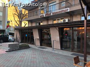[P18] Intrarea in hotel » foto by Trank
 - 
<span class="allrVoted glyphicon glyphicon-heart hidden" id="av1074615"></span>
<a class="m-l-10 hidden" id="sv1074615" onclick="voting_Foto_DelVot(,1074615,10003)" role="button">șterge vot <span class="glyphicon glyphicon-remove"></span></a>
<a id="v91074615" class=" c-red"  onclick="voting_Foto_SetVot(1074615)" role="button"><span class="glyphicon glyphicon-heart-empty"></span> <b>LIKE</b> = Votează poza</a> <img class="hidden"  id="f1074615W9" src="/imagini/loader.gif" border="0" /><span class="AjErrMes hidden" id="e1074615ErM"></span>