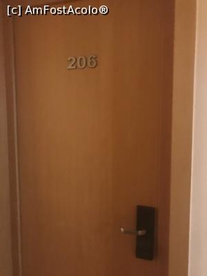 [P17] Apollo Hotel Sibiu, camera noastră » foto by krisstinna
 - 
<span class="allrVoted glyphicon glyphicon-heart hidden" id="av937575"></span>
<a class="m-l-10 hidden" id="sv937575" onclick="voting_Foto_DelVot(,937575,10003)" role="button">șterge vot <span class="glyphicon glyphicon-remove"></span></a>
<a id="v9937575" class=" c-red"  onclick="voting_Foto_SetVot(937575)" role="button"><span class="glyphicon glyphicon-heart-empty"></span> <b>LIKE</b> = Votează poza</a> <img class="hidden"  id="f937575W9" src="/imagini/loader.gif" border="0" /><span class="AjErrMes hidden" id="e937575ErM"></span>