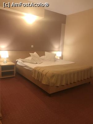 [P20] Apollo Hotel Sibiu, camera 206 » foto by krisstinna
 - 
<span class="allrVoted glyphicon glyphicon-heart hidden" id="av937578"></span>
<a class="m-l-10 hidden" id="sv937578" onclick="voting_Foto_DelVot(,937578,10003)" role="button">șterge vot <span class="glyphicon glyphicon-remove"></span></a>
<a id="v9937578" class=" c-red"  onclick="voting_Foto_SetVot(937578)" role="button"><span class="glyphicon glyphicon-heart-empty"></span> <b>LIKE</b> = Votează poza</a> <img class="hidden"  id="f937578W9" src="/imagini/loader.gif" border="0" /><span class="AjErrMes hidden" id="e937578ErM"></span>