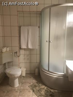 [P21] Apollo Hotel Sibiu, baia » foto by krisstinna
 - 
<span class="allrVoted glyphicon glyphicon-heart hidden" id="av937579"></span>
<a class="m-l-10 hidden" id="sv937579" onclick="voting_Foto_DelVot(,937579,10003)" role="button">șterge vot <span class="glyphicon glyphicon-remove"></span></a>
<a id="v9937579" class=" c-red"  onclick="voting_Foto_SetVot(937579)" role="button"><span class="glyphicon glyphicon-heart-empty"></span> <b>LIKE</b> = Votează poza</a> <img class="hidden"  id="f937579W9" src="/imagini/loader.gif" border="0" /><span class="AjErrMes hidden" id="e937579ErM"></span>