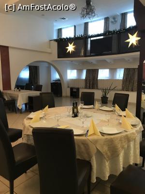 [P39] Apollo Hotel Sibiu, prin restaurant » foto by krisstinna
 - 
<span class="allrVoted glyphicon glyphicon-heart hidden" id="av937597"></span>
<a class="m-l-10 hidden" id="sv937597" onclick="voting_Foto_DelVot(,937597,10003)" role="button">șterge vot <span class="glyphicon glyphicon-remove"></span></a>
<a id="v9937597" class=" c-red"  onclick="voting_Foto_SetVot(937597)" role="button"><span class="glyphicon glyphicon-heart-empty"></span> <b>LIKE</b> = Votează poza</a> <img class="hidden"  id="f937597W9" src="/imagini/loader.gif" border="0" /><span class="AjErrMes hidden" id="e937597ErM"></span>