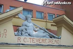 [P10] Roma, din autobuzul Hop On – Hop off ai timp să vezi destule » foto by unq
 - 
<span class="allrVoted glyphicon glyphicon-heart hidden" id="av473251"></span>
<a class="m-l-10 hidden" id="sv473251" onclick="voting_Foto_DelVot(,473251,10040)" role="button">șterge vot <span class="glyphicon glyphicon-remove"></span></a>
<a id="v9473251" class=" c-red"  onclick="voting_Foto_SetVot(473251)" role="button"><span class="glyphicon glyphicon-heart-empty"></span> <b>LIKE</b> = Votează poza</a> <img class="hidden"  id="f473251W9" src="/imagini/loader.gif" border="0" /><span class="AjErrMes hidden" id="e473251ErM"></span>