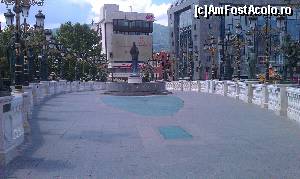 [P21] O altă imagine de pe Podul Civilizațiilor. Skopje, Macedonia (FYROM).  » foto by traian.leuca †
 - 
<span class="allrVoted glyphicon glyphicon-heart hidden" id="av620775"></span>
<a class="m-l-10 hidden" id="sv620775" onclick="voting_Foto_DelVot(,620775,10053)" role="button">șterge vot <span class="glyphicon glyphicon-remove"></span></a>
<a id="v9620775" class=" c-red"  onclick="voting_Foto_SetVot(620775)" role="button"><span class="glyphicon glyphicon-heart-empty"></span> <b>LIKE</b> = Votează poza</a> <img class="hidden"  id="f620775W9" src="/imagini/loader.gif" border="0" /><span class="AjErrMes hidden" id="e620775ErM"></span>