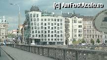 [P06] Casa care danseaza - Praga » foto by pecrista
 - 
<span class="allrVoted glyphicon glyphicon-heart hidden" id="av316658"></span>
<a class="m-l-10 hidden" id="sv316658" onclick="voting_Foto_DelVot(,316658,10061)" role="button">șterge vot <span class="glyphicon glyphicon-remove"></span></a>
<a id="v9316658" class=" c-red"  onclick="voting_Foto_SetVot(316658)" role="button"><span class="glyphicon glyphicon-heart-empty"></span> <b>LIKE</b> = Votează poza</a> <img class="hidden"  id="f316658W9" src="/imagini/loader.gif" border="0" /><span class="AjErrMes hidden" id="e316658ErM"></span>