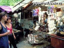 [P02] O gramada de kitch-uri...sub numele pompos de 'Marche aux Puces de Montreuil' » foto by SebCom
 - 
<span class="allrVoted glyphicon glyphicon-heart hidden" id="av251214"></span>
<a class="m-l-10 hidden" id="sv251214" onclick="voting_Foto_DelVot(,251214,10083)" role="button">șterge vot <span class="glyphicon glyphicon-remove"></span></a>
<a id="v9251214" class=" c-red"  onclick="voting_Foto_SetVot(251214)" role="button"><span class="glyphicon glyphicon-heart-empty"></span> <b>LIKE</b> = Votează poza</a> <img class="hidden"  id="f251214W9" src="/imagini/loader.gif" border="0" /><span class="AjErrMes hidden" id="e251214ErM"></span>