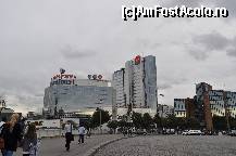 [P06] Hotelul vazut din sensul giratoriu alaturat » foto by SebCom
 - 
<span class="allrVoted glyphicon glyphicon-heart hidden" id="av251218"></span>
<a class="m-l-10 hidden" id="sv251218" onclick="voting_Foto_DelVot(,251218,10083)" role="button">șterge vot <span class="glyphicon glyphicon-remove"></span></a>
<a id="v9251218" class=" c-red"  onclick="voting_Foto_SetVot(251218)" role="button"><span class="glyphicon glyphicon-heart-empty"></span> <b>LIKE</b> = Votează poza</a> <img class="hidden"  id="f251218W9" src="/imagini/loader.gif" border="0" /><span class="AjErrMes hidden" id="e251218ErM"></span>