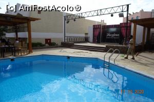 [P16] piscina si scena » foto by vacantamea2012
 - 
<span class="allrVoted glyphicon glyphicon-heart hidden" id="av1196985"></span>
<a class="m-l-10 hidden" id="sv1196985" onclick="voting_Foto_DelVot(,1196985,10127)" role="button">șterge vot <span class="glyphicon glyphicon-remove"></span></a>
<a id="v91196985" class=" c-red"  onclick="voting_Foto_SetVot(1196985)" role="button"><span class="glyphicon glyphicon-heart-empty"></span> <b>LIKE</b> = Votează poza</a> <img class="hidden"  id="f1196985W9" src="/imagini/loader.gif" border="0" /><span class="AjErrMes hidden" id="e1196985ErM"></span>