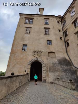 [P12] Castelul Krumlov; pasajul spre a 3-a curte » foto by crismis
 - 
<span class="allrVoted glyphicon glyphicon-heart hidden" id="av1410578"></span>
<a class="m-l-10 hidden" id="sv1410578" onclick="voting_Foto_DelVot(,1410578,10138)" role="button">șterge vot <span class="glyphicon glyphicon-remove"></span></a>
<a id="v91410578" class=" c-red"  onclick="voting_Foto_SetVot(1410578)" role="button"><span class="glyphicon glyphicon-heart-empty"></span> <b>LIKE</b> = Votează poza</a> <img class="hidden"  id="f1410578W9" src="/imagini/loader.gif" border="0" /><span class="AjErrMes hidden" id="e1410578ErM"></span>