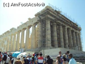 [P06] Parthenonul - în ciuda aglomerației, se pot admira proporțiile sale perfecte » foto by Carmen Ion
 - 
<span class="allrVoted glyphicon glyphicon-heart hidden" id="av1039402"></span>
<a class="m-l-10 hidden" id="sv1039402" onclick="voting_Foto_DelVot(,1039402,10140)" role="button">șterge vot <span class="glyphicon glyphicon-remove"></span></a>
<a id="v91039402" class=" c-red"  onclick="voting_Foto_SetVot(1039402)" role="button"><span class="glyphicon glyphicon-heart-empty"></span> <b>LIKE</b> = Votează poza</a> <img class="hidden"  id="f1039402W9" src="/imagini/loader.gif" border="0" /><span class="AjErrMes hidden" id="e1039402ErM"></span>