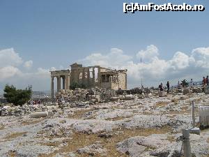 [P13] 13. Ruinele Templului Erechteion, închinat lui Hercule. Se vede Porticul celebrelor cariatide. » foto by doinafil
 - 
<span class="allrVoted glyphicon glyphicon-heart hidden" id="av704694"></span>
<a class="m-l-10 hidden" id="sv704694" onclick="voting_Foto_DelVot(,704694,10140)" role="button">șterge vot <span class="glyphicon glyphicon-remove"></span></a>
<a id="v9704694" class=" c-red"  onclick="voting_Foto_SetVot(704694)" role="button"><span class="glyphicon glyphicon-heart-empty"></span> <b>LIKE</b> = Votează poza</a> <img class="hidden"  id="f704694W9" src="/imagini/loader.gif" border="0" /><span class="AjErrMes hidden" id="e704694ErM"></span>