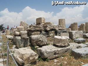 [P24] 24. Fragmente originale ale capitelurilor coloanelor, sculptate în stilul ”ionic”. În centrul fotografiei, un fragment de coloană cu o superbă dantelă săpată în calcar, atrage atenția.  » foto by doinafil
 - 
<span class="allrVoted glyphicon glyphicon-heart hidden" id="av704705"></span>
<a class="m-l-10 hidden" id="sv704705" onclick="voting_Foto_DelVot(,704705,10140)" role="button">șterge vot <span class="glyphicon glyphicon-remove"></span></a>
<a id="v9704705" class=" c-red"  onclick="voting_Foto_SetVot(704705)" role="button"><span class="glyphicon glyphicon-heart-empty"></span> <b>LIKE</b> = Votează poza</a> <img class="hidden"  id="f704705W9" src="/imagini/loader.gif" border="0" /><span class="AjErrMes hidden" id="e704705ErM"></span>