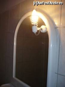 [P05] Economie la curent de abia vedeai in baie. ATENTIE! Lumina din poza este nu este de la bec ci de la blitzul aparatului foto! » foto by Catalin S.
 - 
<span class="allrVoted glyphicon glyphicon-heart hidden" id="av252950"></span>
<a class="m-l-10 hidden" id="sv252950" onclick="voting_Foto_DelVot(,252950,10141)" role="button">șterge vot <span class="glyphicon glyphicon-remove"></span></a>
<a id="v9252950" class=" c-red"  onclick="voting_Foto_SetVot(252950)" role="button"><span class="glyphicon glyphicon-heart-empty"></span> <b>LIKE</b> = Votează poza</a> <img class="hidden"  id="f252950W9" src="/imagini/loader.gif" border="0" /><span class="AjErrMes hidden" id="e252950ErM"></span>