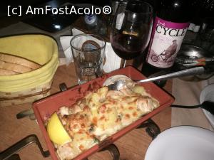 [P04] O tocăniță cu pui gratinată cu brânză, la cuptor » foto by crismis
 - 
<span class="allrVoted glyphicon glyphicon-heart hidden" id="av1047032"></span>
<a class="m-l-10 hidden" id="sv1047032" onclick="voting_Foto_DelVot(,1047032,10168)" role="button">șterge vot <span class="glyphicon glyphicon-remove"></span></a>
<a id="v91047032" class=" c-red"  onclick="voting_Foto_SetVot(1047032)" role="button"><span class="glyphicon glyphicon-heart-empty"></span> <b>LIKE</b> = Votează poza</a> <img class="hidden"  id="f1047032W9" src="/imagini/loader.gif" border="0" /><span class="AjErrMes hidden" id="e1047032ErM"></span>