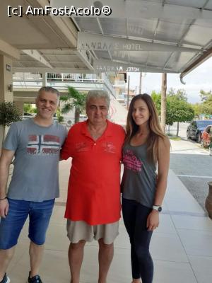 [P37] sotul alaturi de Christina si Dimitris Manola » foto by Paloma
 - 
<span class="allrVoted glyphicon glyphicon-heart hidden" id="av1274285"></span>
<a class="m-l-10 hidden" id="sv1274285" onclick="voting_Foto_DelVot(,1274285,10169)" role="button">șterge vot <span class="glyphicon glyphicon-remove"></span></a>
<a id="v91274285" class=" c-red"  onclick="voting_Foto_SetVot(1274285)" role="button"><span class="glyphicon glyphicon-heart-empty"></span> <b>LIKE</b> = Votează poza</a> <img class="hidden"  id="f1274285W9" src="/imagini/loader.gif" border="0" /><span class="AjErrMes hidden" id="e1274285ErM"></span>
