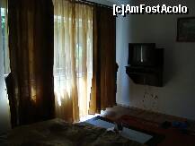 [P16] scuze am facut poza cam intunecata se poate vedea televizorul . » foto by manuta_1969
 - 
<span class="allrVoted glyphicon glyphicon-heart hidden" id="av255024"></span>
<a class="m-l-10 hidden" id="sv255024" onclick="voting_Foto_DelVot(,255024,10178)" role="button">șterge vot <span class="glyphicon glyphicon-remove"></span></a>
<a id="v9255024" class=" c-red"  onclick="voting_Foto_SetVot(255024)" role="button"><span class="glyphicon glyphicon-heart-empty"></span> <b>LIKE</b> = Votează poza</a> <img class="hidden"  id="f255024W9" src="/imagini/loader.gif" border="0" /><span class="AjErrMes hidden" id="e255024ErM"></span>