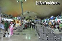 [P37] In aeroport la plecare, se pot face cumparaturi la preturi ok » foto by MirceaG
 - 
<span class="allrVoted glyphicon glyphicon-heart hidden" id="av255424"></span>
<a class="m-l-10 hidden" id="sv255424" onclick="voting_Foto_DelVot(,255424,10186)" role="button">șterge vot <span class="glyphicon glyphicon-remove"></span></a>
<a id="v9255424" class=" c-red"  onclick="voting_Foto_SetVot(255424)" role="button"><span class="glyphicon glyphicon-heart-empty"></span> <b>LIKE</b> = Votează poza</a> <img class="hidden"  id="f255424W9" src="/imagini/loader.gif" border="0" /><span class="AjErrMes hidden" id="e255424ErM"></span>