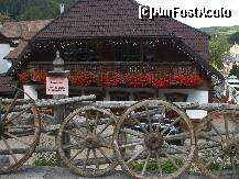 [P03] In parcarea din Triberg » foto by Cristian_h
 - 
<span class="allrVoted glyphicon glyphicon-heart hidden" id="av257883"></span>
<a class="m-l-10 hidden" id="sv257883" onclick="voting_Foto_DelVot(,257883,10219)" role="button">șterge vot <span class="glyphicon glyphicon-remove"></span></a>
<a id="v9257883" class=" c-red"  onclick="voting_Foto_SetVot(257883)" role="button"><span class="glyphicon glyphicon-heart-empty"></span> <b>LIKE</b> = Votează poza</a> <img class="hidden"  id="f257883W9" src="/imagini/loader.gif" border="0" /><span class="AjErrMes hidden" id="e257883ErM"></span>