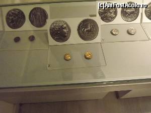 [P05] banuti gasiti in situl de la Philipi » foto by boris1
 - 
<span class="allrVoted glyphicon glyphicon-heart hidden" id="av682015"></span>
<a class="m-l-10 hidden" id="sv682015" onclick="voting_Foto_DelVot(,682015,10222)" role="button">șterge vot <span class="glyphicon glyphicon-remove"></span></a>
<a id="v9682015" class=" c-red"  onclick="voting_Foto_SetVot(682015)" role="button"><span class="glyphicon glyphicon-heart-empty"></span> <b>LIKE</b> = Votează poza</a> <img class="hidden"  id="f682015W9" src="/imagini/loader.gif" border="0" /><span class="AjErrMes hidden" id="e682015ErM"></span>