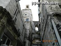 [P04] turnul cu ceas, care inca functioneaza-SPlit » foto by andreea72
 - 
<span class="allrVoted glyphicon glyphicon-heart hidden" id="av499493"></span>
<a class="m-l-10 hidden" id="sv499493" onclick="voting_Foto_DelVot(,499493,10223)" role="button">șterge vot <span class="glyphicon glyphicon-remove"></span></a>
<a id="v9499493" class=" c-red"  onclick="voting_Foto_SetVot(499493)" role="button"><span class="glyphicon glyphicon-heart-empty"></span> <b>LIKE</b> = Votează poza</a> <img class="hidden"  id="f499493W9" src="/imagini/loader.gif" border="0" /><span class="AjErrMes hidden" id="e499493ErM"></span>